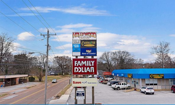 HOLLYWOOD CENTER: 903 Hollywood Dr, Jackson, TN 38301